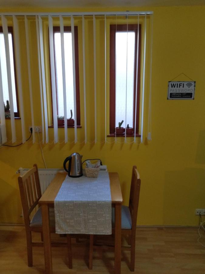 Апартаменти Keltaur Studio Apartman With Garage Печ Екстер'єр фото